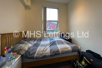 Thumbnail photo of 4 Bedroom Mid Terraced House in 32 Bennett Road, Leeds, LS6 3HN