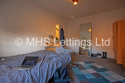 Thumbnail photo of 1 Bedroom Mid Terraced House in Double Room, 3 Harold Street, Leeds, LS6 1PL