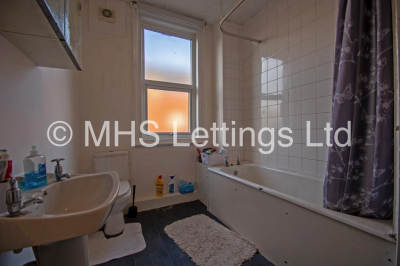 Thumbnail photo of 1 Bedroom Mid Terraced House in Double Room, 3 Harold Street, Leeds, LS6 1PL