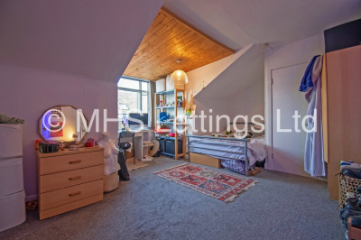 Thumbnail photo of 1 Bedroom Mid Terraced House in Double Room, 3 Harold Street, Leeds, LS6 1PL