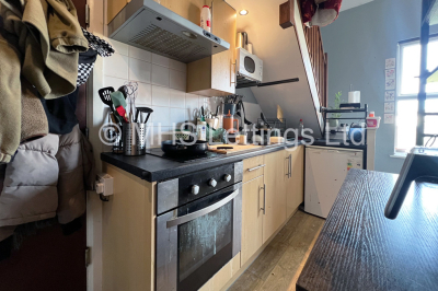 Thumbnail photo of 1 Bedroom Apartment in Flat 4, 2 Midland Road, Leeds, LS6 1BQ