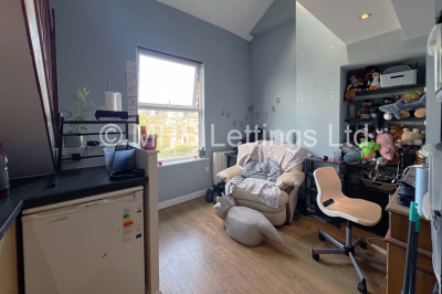 Thumbnail photo of 1 Bedroom Apartment in Flat 4, 2 Midland Road, Leeds, LS6 1BQ