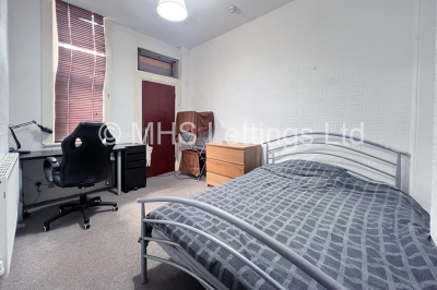 Thumbnail photo of 2 Bedroom Ground Floor Flat in Flat 1, 239 Hyde Park Road, Leeds, LS6 1AG