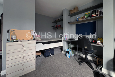 Thumbnail photo of 1 Bedroom Bedsit in Studio 5, 4 Midland Road, Leeds, LS6 1BQ