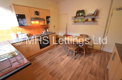 Thumbnail photo of 1 Bedroom Mid Terraced House in Double Room, 15 Hessle View, Leeds, LS6 1ER