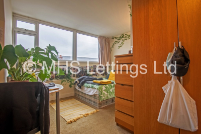 Thumbnail photo of 1 Bedroom Mid Terraced House in Double Room, 4 Ashville Terrace, Leeds, LS6 1LZ