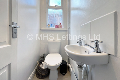 Thumbnail photo of 6 Bedroom Mid Terraced House in 41 Headingley Avenue, Leeds, LS6 3ER