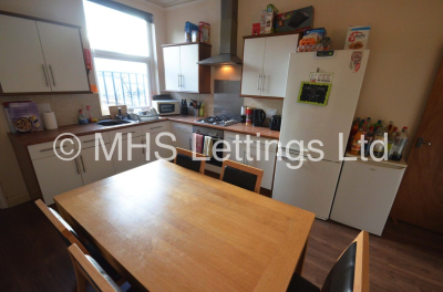 Thumbnail photo of 6 Bedroom Detached House in 7 Pearson Terrace, Leeds, LS6 1HZ