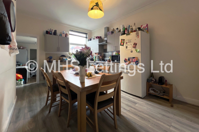 Thumbnail photo of 6 Bedroom Detached House in 7 Pearson Terrace, Leeds, LS6 1HZ