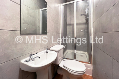 Thumbnail photo of 4 Bedroom End Terraced House in 1 Quarry Place, Leeds, LS6 2JT