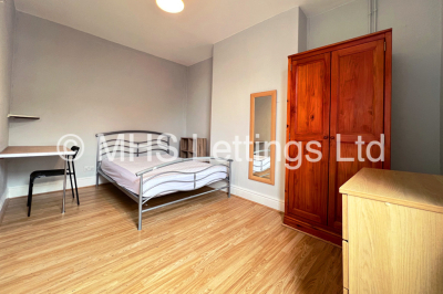 Thumbnail photo of 4 Bedroom End Terraced House in 1 Quarry Place, Leeds, LS6 2JT