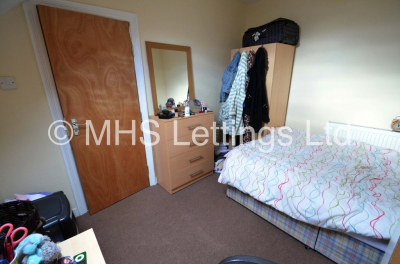 Thumbnail photo of 4 Bedroom Mid Terraced House in 42 Walmsley Road, Leeds, LS6 1NG