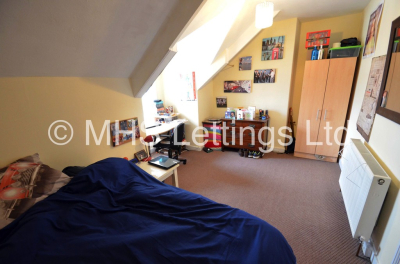 Thumbnail photo of 4 Bedroom Mid Terraced House in 42 Walmsley Road, Leeds, LS6 1NG