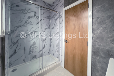 Thumbnail photo of 3 Bedroom Detached House in 73 Armley Ridge Road, Leeds, LS12 3PE