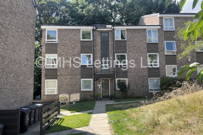 Thumbnail photo of 2 Bedroom Apartment in 10 Grosvenor Park Gardens, Leeds, LS6 2PL