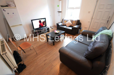 Thumbnail photo of 1 Bedroom Mid Terraced House in Double Room, 23 Brudenell View, Leeds, LS6 1HG