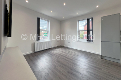 Thumbnail photo of 1 Bedroom Shared House in Double Room, 161 Cardigan Road, Leeds, LS6 1LJ