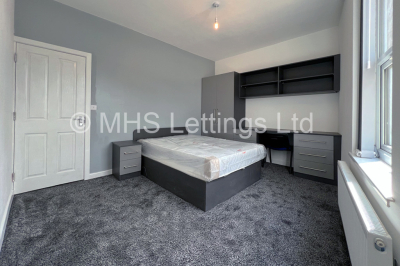 Thumbnail photo of 1 Bedroom Shared House in Double Room, 161 Cardigan Road, Leeds, LS6 1LJ