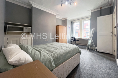 Thumbnail photo of 3 Bedroom Mid Terraced House in 19 Pearson Grove, Leeds, LS6 1JB