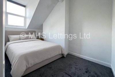 Thumbnail photo of 1 Bedroom Flat in 173e Kirkstall Lane, Leeds, LS6 3EJ