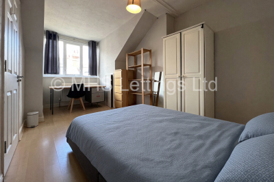 Thumbnail photo of 4 Bedroom Mid Terraced House in 4 Burchett Grove, Leeds, LS6 2JA