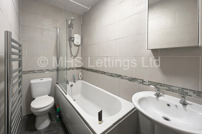 Thumbnail photo of 6 Bedroom Mid Terraced House in 9 Norwood Terrace, Leeds, LS6 1EA