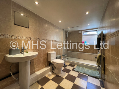 Thumbnail photo of 5 Bedroom Mid Terraced House in 49 Thornville Road, Leeds, LS6 1JY