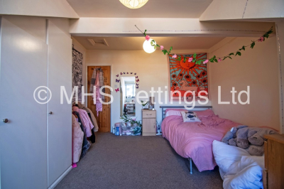 Thumbnail photo of 4 Bedroom Mid Terraced House in 3 Welton Place, Leeds, LS6 1EW