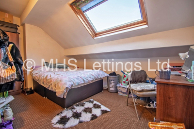 Thumbnail photo of 5 Bedroom Mid Terraced House in 11 Ashville Grove, Leeds, LS6 1LY