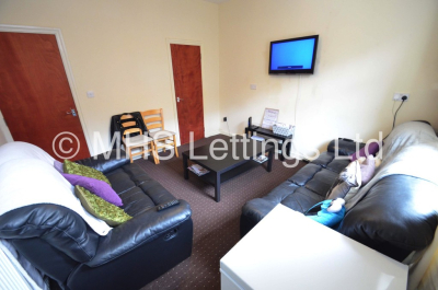 Thumbnail photo of 5 Bedroom Mid Terraced House in 18 Ashville Avenue, Leeds, LS6 1LX