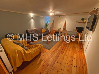 Thumbnail photo of 4 Bedroom Apartment in 2 St. Johns Avenue, Leeds, LS6 1AW