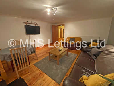 Thumbnail photo of 4 Bedroom Apartment in 2 St. Johns Avenue, Leeds, LS6 1AW