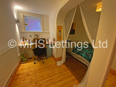 Thumbnail photo of 4 Bedroom Apartment in 2 St. Johns Avenue, Leeds, LS6 1AW