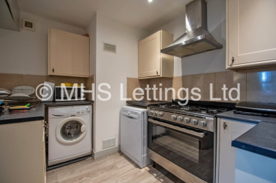 Thumbnail photo of 2 Bedroom Ground Floor Flat in 28a Brudenell Road, Leeds, LS6 1BD