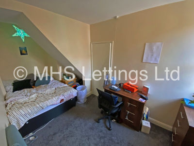 Thumbnail photo of 4 Bedroom Mid Terraced House in 16 Ashville Avenue, Leeds, LS6 1LX