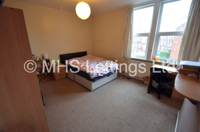Thumbnail photo of 6 Bedroom Mid Terraced House in 41 Hartley Crescent, Leeds, LS6 2LL