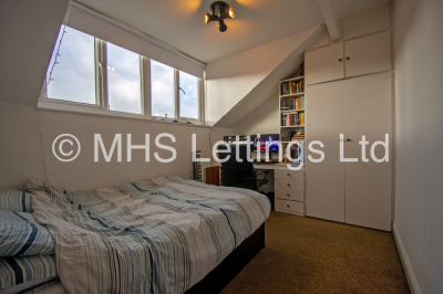 Thumbnail photo of 4 Bedroom Mid Terraced House in 9 Beechwood View, Leeds, LS4 2LP