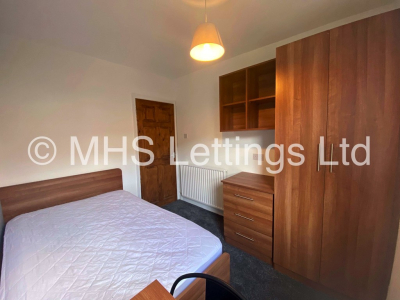 Thumbnail photo of 4 Bedroom End Terraced House in 24 Newport View, Leeds, LS6 3BX