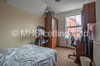 Thumbnail photo of 4 Bedroom Mid Terraced House in 6 Pearson Avenue, Leeds, LS6 1JA