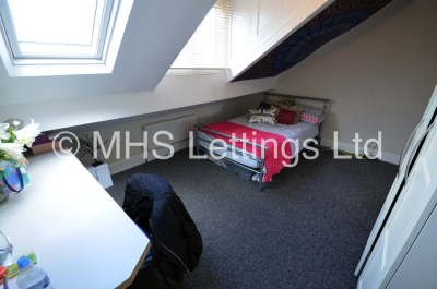 Thumbnail photo of 6 Bedroom Mid Terraced House in 8 Winfield Terrace, Leeds, LS2 9BD
