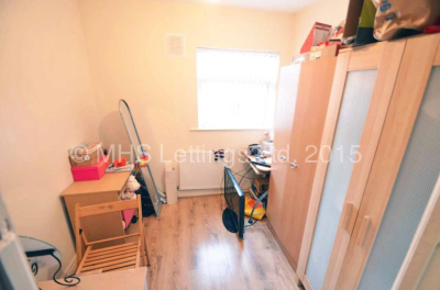 Thumbnail photo of 2 Bedroom Mid Terraced House in 20 Park View Avenue, Leeds, LS4 2LH