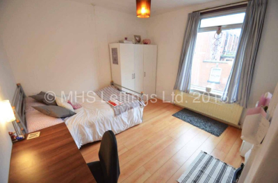 Thumbnail photo of 4 Bedroom Mid Terraced House in 85 Harold Grove, Leeds, LS6 1LB