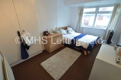 Thumbnail photo of 2 Bedroom Mid Terraced House in 5 Park View Avenue, Leeds, LS4 2LH