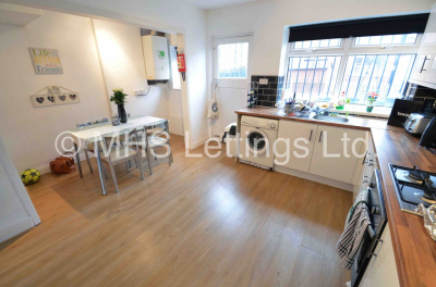 Thumbnail photo of 2 Bedroom Mid Terraced House in 5 Park View Avenue, Leeds, LS4 2LH