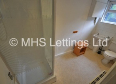Thumbnail photo of 4 Bedroom Mid Terraced House in 46 Beechwood View, Leeds, LS4 2LP