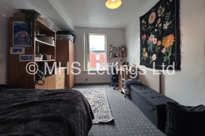 Thumbnail photo of 4 Bedroom Mid Terraced House in 8 Royal Park Mount, Leeds, LS6 1HL