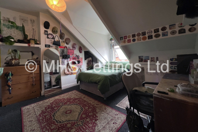Thumbnail photo of 4 Bedroom Mid Terraced House in 8 Royal Park Mount, Leeds, LS6 1HL