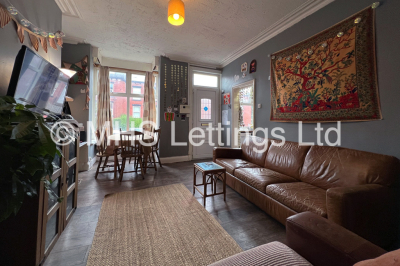 Thumbnail photo of 4 Bedroom Mid Terraced House in 8 Royal Park Mount, Leeds, LS6 1HL