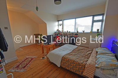 Thumbnail photo of 3 Bedroom Mid Terraced House in 31 Haddon Avenue, Leeds, LS4 2JF