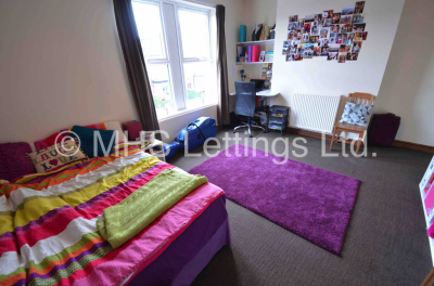 Thumbnail photo of 6 Bedroom Mid Terraced House in 42 Brudenell Mount, Leeds, LS6 1HS